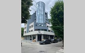 Lux 1Bd/1Ba City Center Apartment