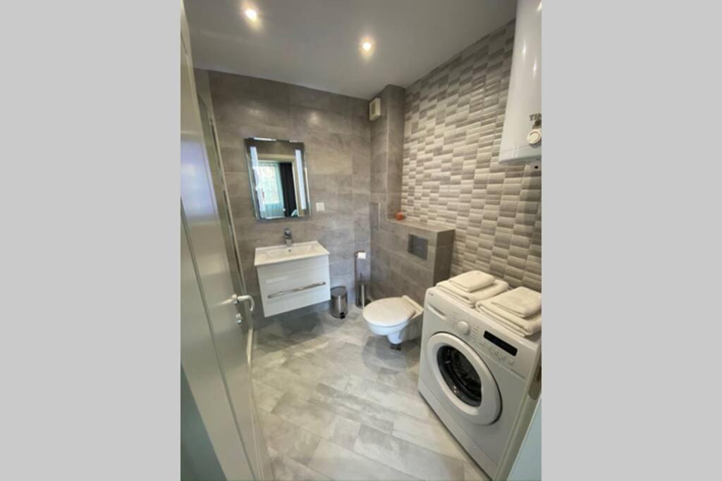 Lux 1Bd/1Ba City Center Apartment Благоевград Екстериор снимка